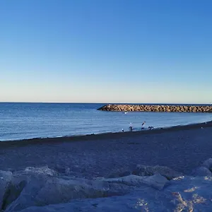 https://spacieux-appartement-front-de-mer.fr-provencehotel.com