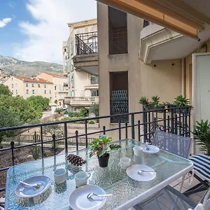 https://le-beach-plein-centre-climatis.fr-provencehotel.com